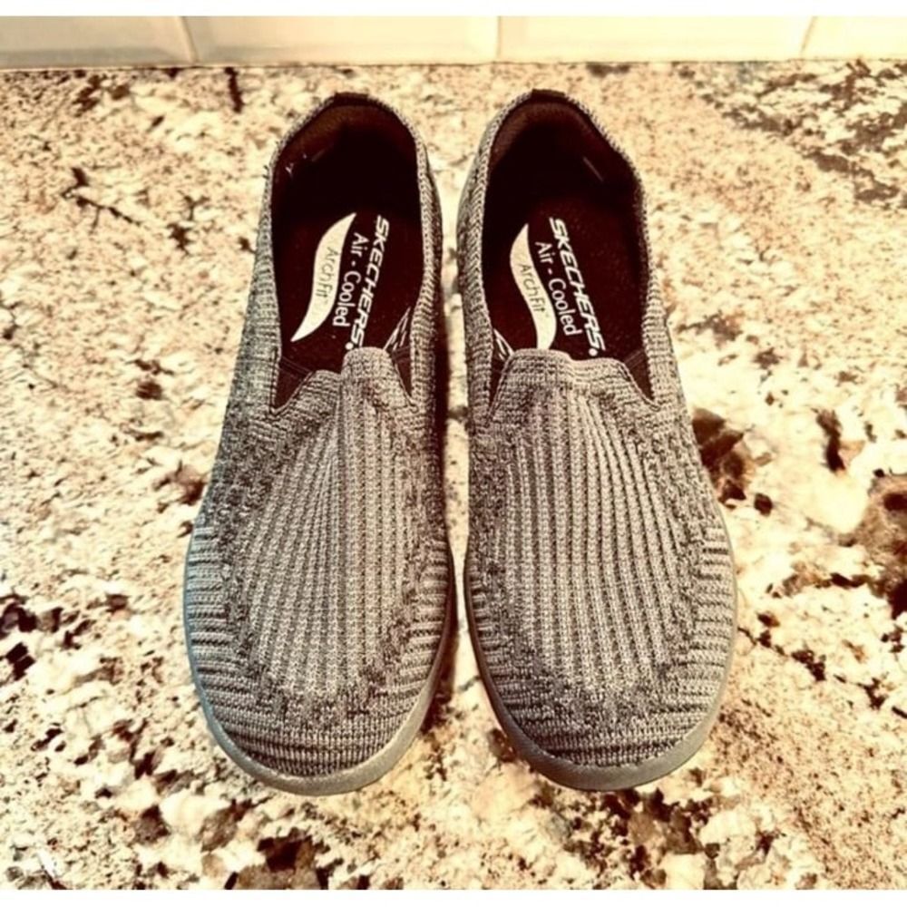 Skechers Sneakers Size 7